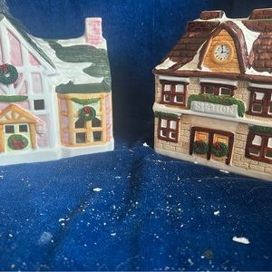 LOT OF 2 Christmas Village High Gloss Glaze Lighted Houses Cottages Taiwan 7” H